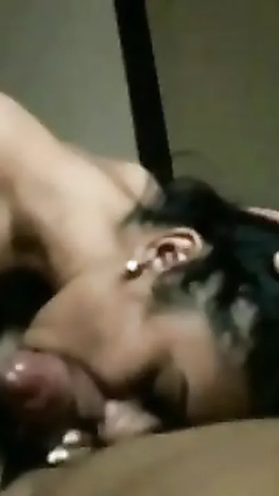 Free sex movie scene of Kolkata hotty giving the most good oral-sex