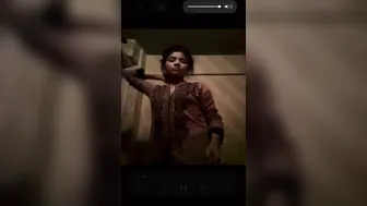 Shy GF Recording Her Naked Body For Her Boyfriend Only