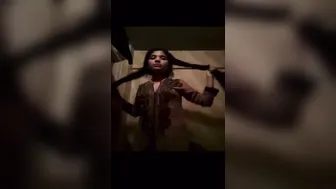 Shy GF Recording Her Naked Body For Her Boyfriend Only