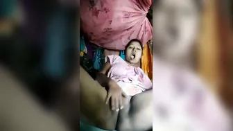 Horny Bengali Girl Fingering Her Pussy During Video Call