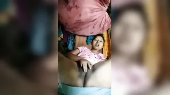 Horny Bengali Girl Fingering Her Pussy During Video Call