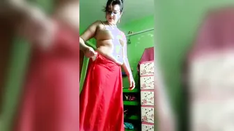 Chubby Housewife Stripping And Showing Her Thick Curves At Home