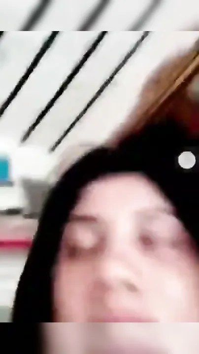 Pakistani Babe Stripping Nude Teasing Her Man On Video Chat