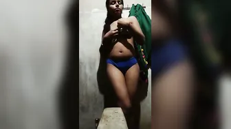 Innocent Desi Babe Revealing Her Virgin Tits And Pussy Live