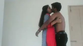 Mature Chechi Fisting Her Wet Pussy In Homemade Amateur Clip