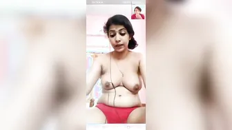 Married Bhabhi Flashing Her Tits During Late Night Video Call