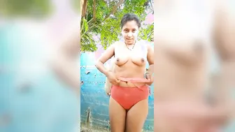 Village Girl Bathing Naked Outdoors Caught On Hidden Camera