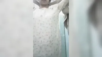 Pakistani College Teen Exposing Her Hairy Natural Boobs For Bf