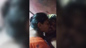 Desi Gf Kissing And Bouncing On Her Boyfriend In Bedroom