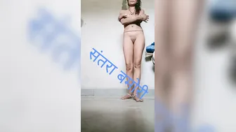 Village Bhabhi Exposing Her Naked Wet Pussy For The Camera