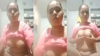 Village GF Flaunting Her Perfect Round Boobs On Camera