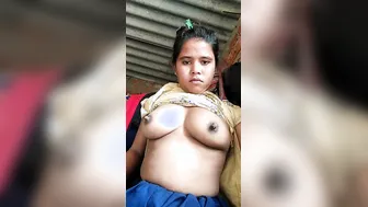 Village GF Stripping Naked Showing Her Boobs On Webcam