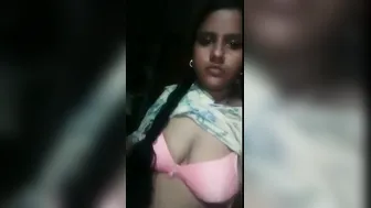 Big Tit Desi Babe Fingering Herself Moaning Loud On Camera