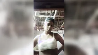 Village Girl Exposing Her Tits And Pussy In Private Selfie
