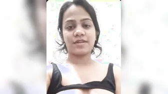 Naughty GF Spreading Her Ass Cheeks Showing Everything
