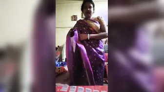 Bengali Wife Stripping Completely Naked On Cam For Secret Lover