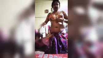 Bengali Wife Stripping Completely Naked On Cam For Secret Lover