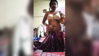 Bengali Wife Stripping Completely Naked On Cam For Secret Lover