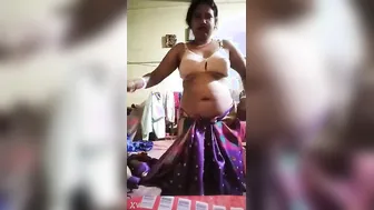 Bengali Wife Stripping Completely Naked On Cam For Secret Lover