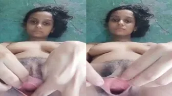 GF Spreading Wide Showing Her Pink Pussy Hole Closeup