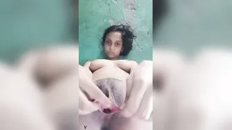 GF Spreading Wide Showing Her Pink Pussy Hole Closeup