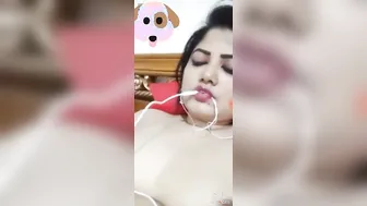 Horny Married Woman Masturbating And Moaning Loud In Bedroom