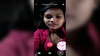 Village Girl Flashing Her Natural Boobs During Video Call Fun