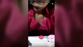 Village Girl Flashing Her Natural Boobs During Video Call Fun