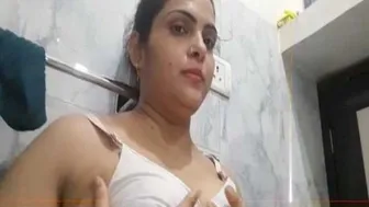 Horny Married Woman Exposing Her Massive Natural Tits For Me