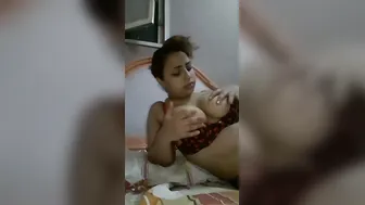 Desi GF Fondling Her Big Round Boobs Teasing On Video