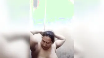 Milk Tanker Bhabhi Recording Herself Naked In Bathroom Alone