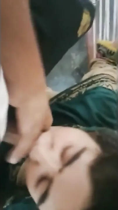 Desi GF Swallowing Every Drop Of His Hot Thick Load