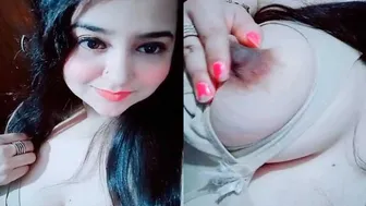 Sexy GF Teasing With Her Huge Melons On Private Video
