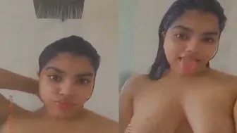 Stunning Indian Babe Showing Off Her Big Tits In Sexy Selfie