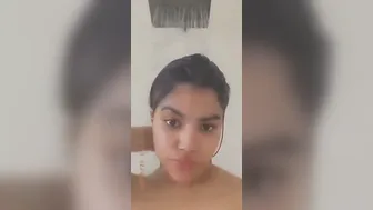 Stunning Indian Babe Showing Off Her Big Tits In Sexy Selfie