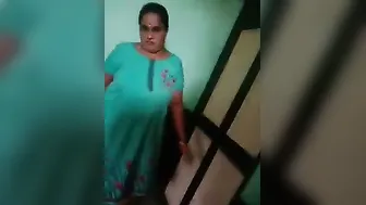 Busty Mature Aunty Sucking Me Off In Her Bedroom Like A Pro