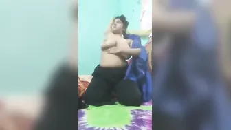 Horny Bhabhi Revealing Her Big Natural Tits Needing Satisfaction
