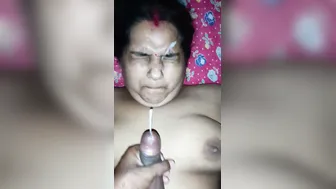 Shy Wife Getting Facial From Hubby In Amateur Bedroom Video