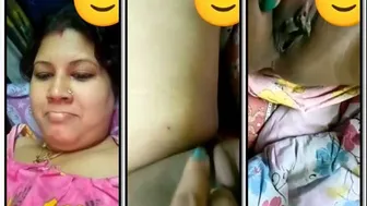 Horny Housewife Fingering Herself And Tasting Her Own Juices