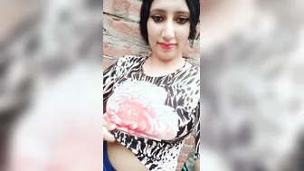 Pakistani Babe Showing Off Her Perfect Natural Tits On Cam