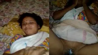 Desi Bhabhi Getting Her Wet Pussy Filled With Thick Creampie