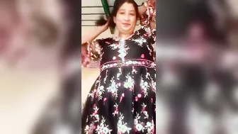 Married Milf Flashing Her Big Boobs On Camera For The First Time