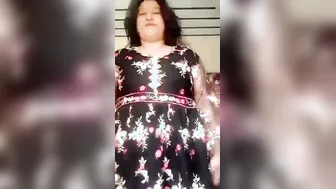 Married Milf Flashing Her Big Boobs On Camera For The First Time