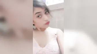 GF Teasing In Pink Bra Before Showing Off Her Boobs