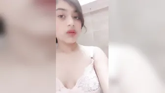 GF Teasing In Pink Bra Before Showing Off Her Boobs