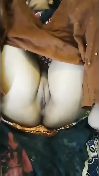 Mature Girl Getting Paid To Strip And Expose Her Assets Fully
