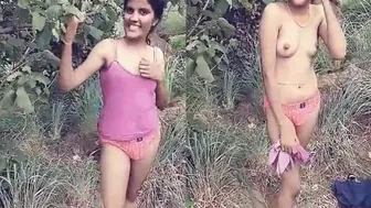 Tamil Cutie Going Topless For Her Lover In The Open Outdoors