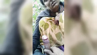 Tribal Bhabhi Sucking Dick Outdoors In The Village Backyard