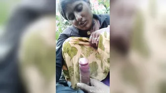 Tribal Bhabhi Sucking Dick Outdoors In The Village Backyard