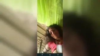 Married Bhabhi Flashing Her Big Tits During Late Night Video Call